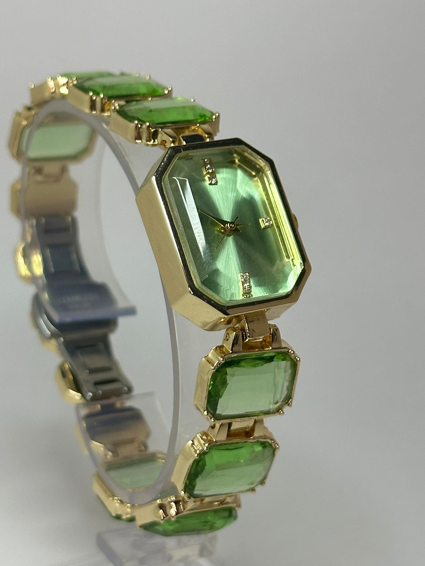 Açık Yeşil Büyük Taşlı