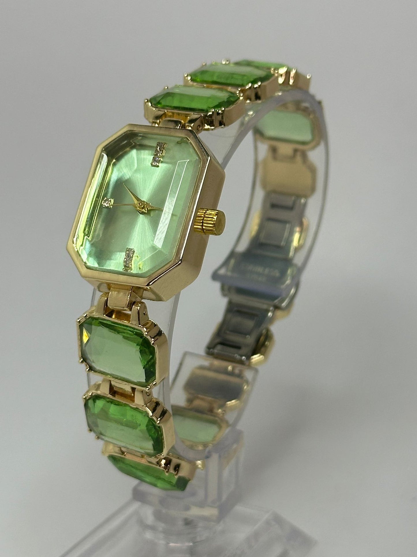 Açık Yeşil Büyük Taşlı